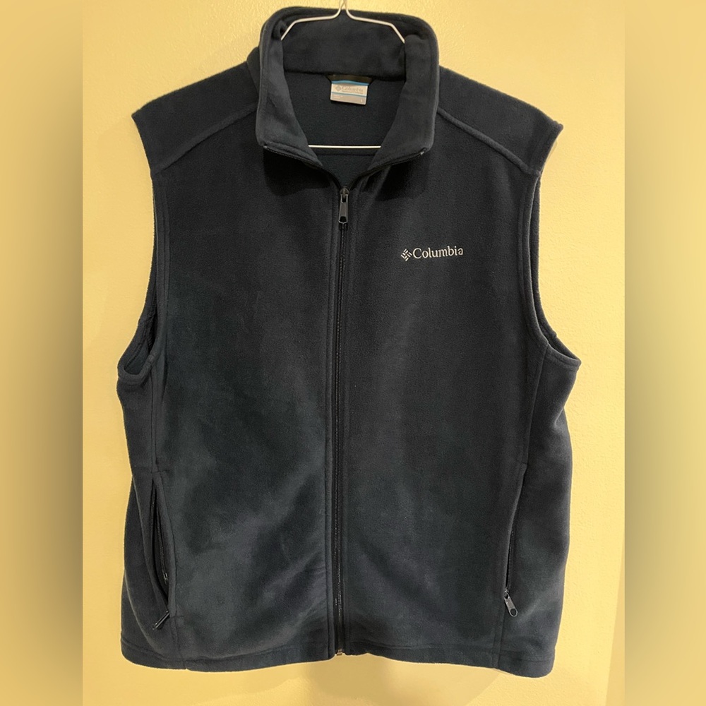 Columbia fleece vest